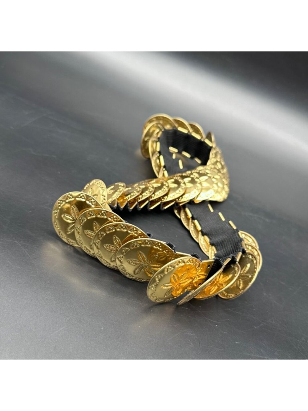 Vintage Gold Metal Stretch Belt 1970s Disco Glam Queen Statement Elastic Retro